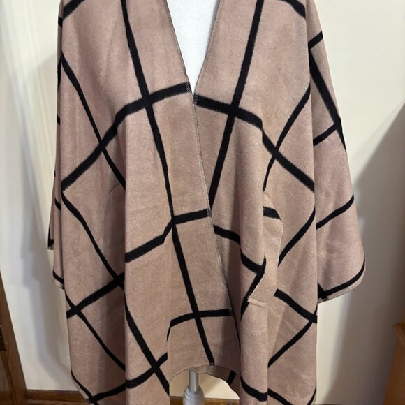 NEW MOSS ROSE WOMEN'S REVERSIBLE Shawl/Poncho/Open Front - ONE SIZE - Picture 12 of 14